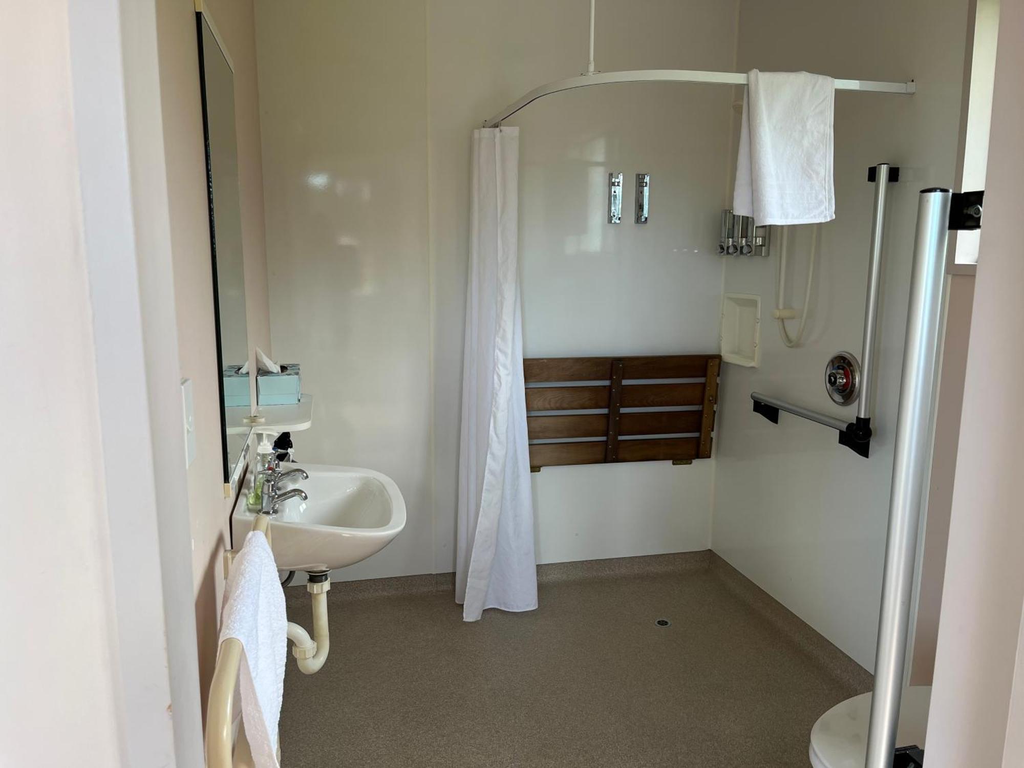 Carrickfergus Cottage Unit 1 Harihari Экстерьер фото