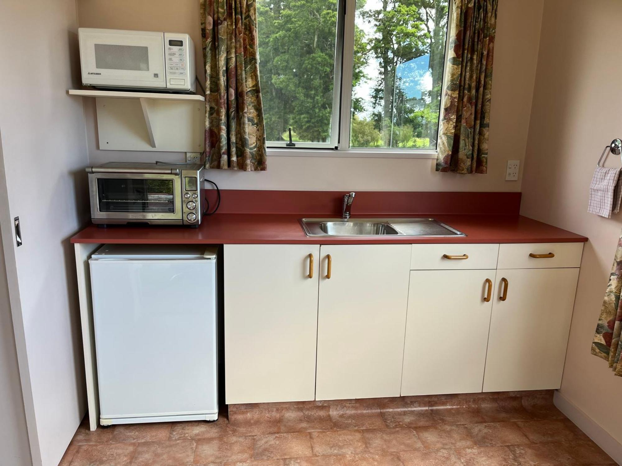 Carrickfergus Cottage Unit 1 Harihari Экстерьер фото